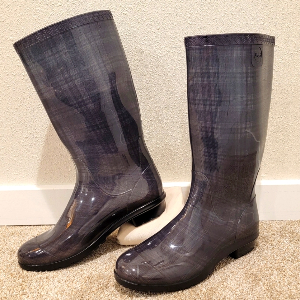 UGG Shaye Rain Boot Women's size 9